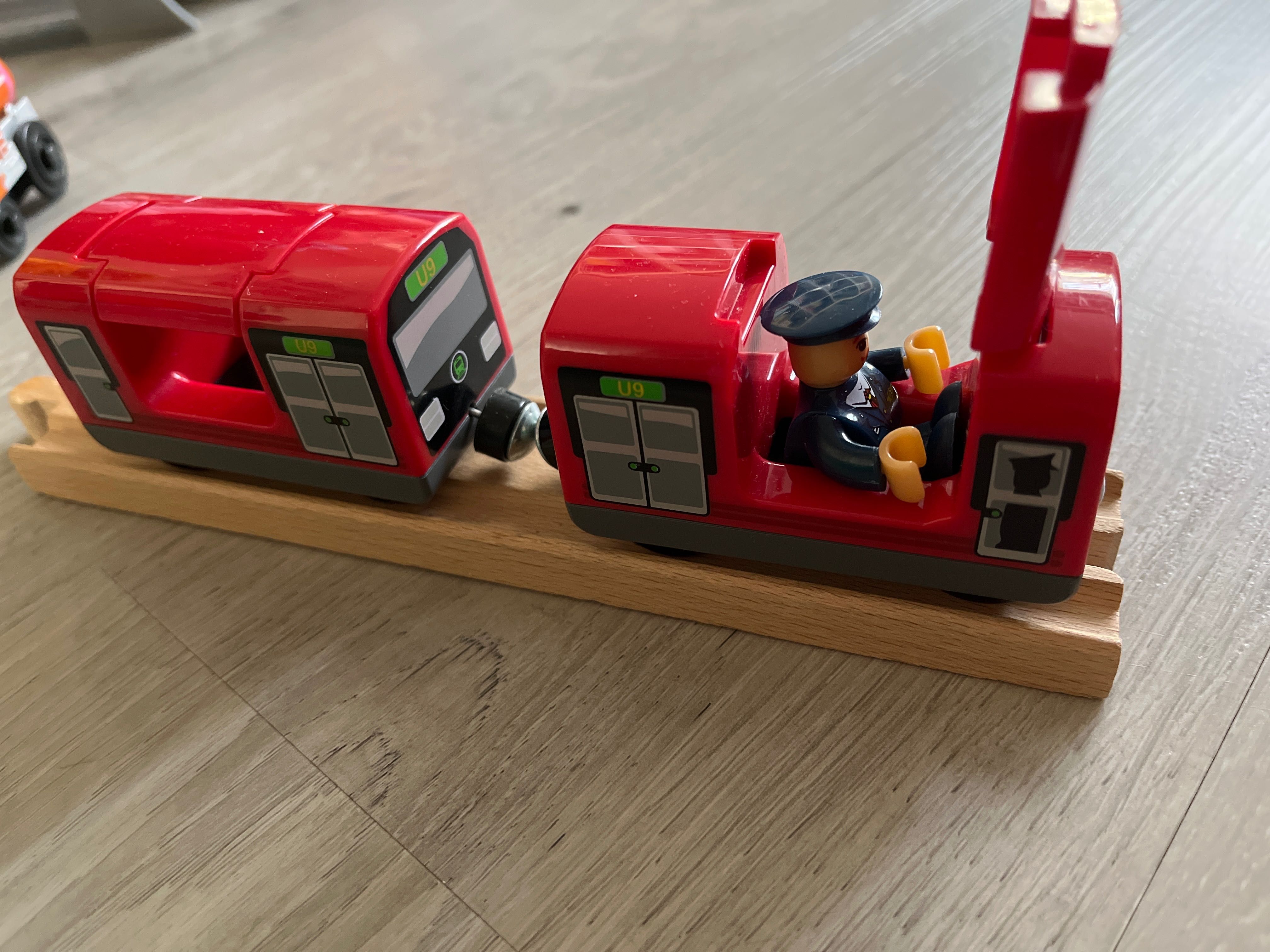 Składy pociągów do torów drewnianych
