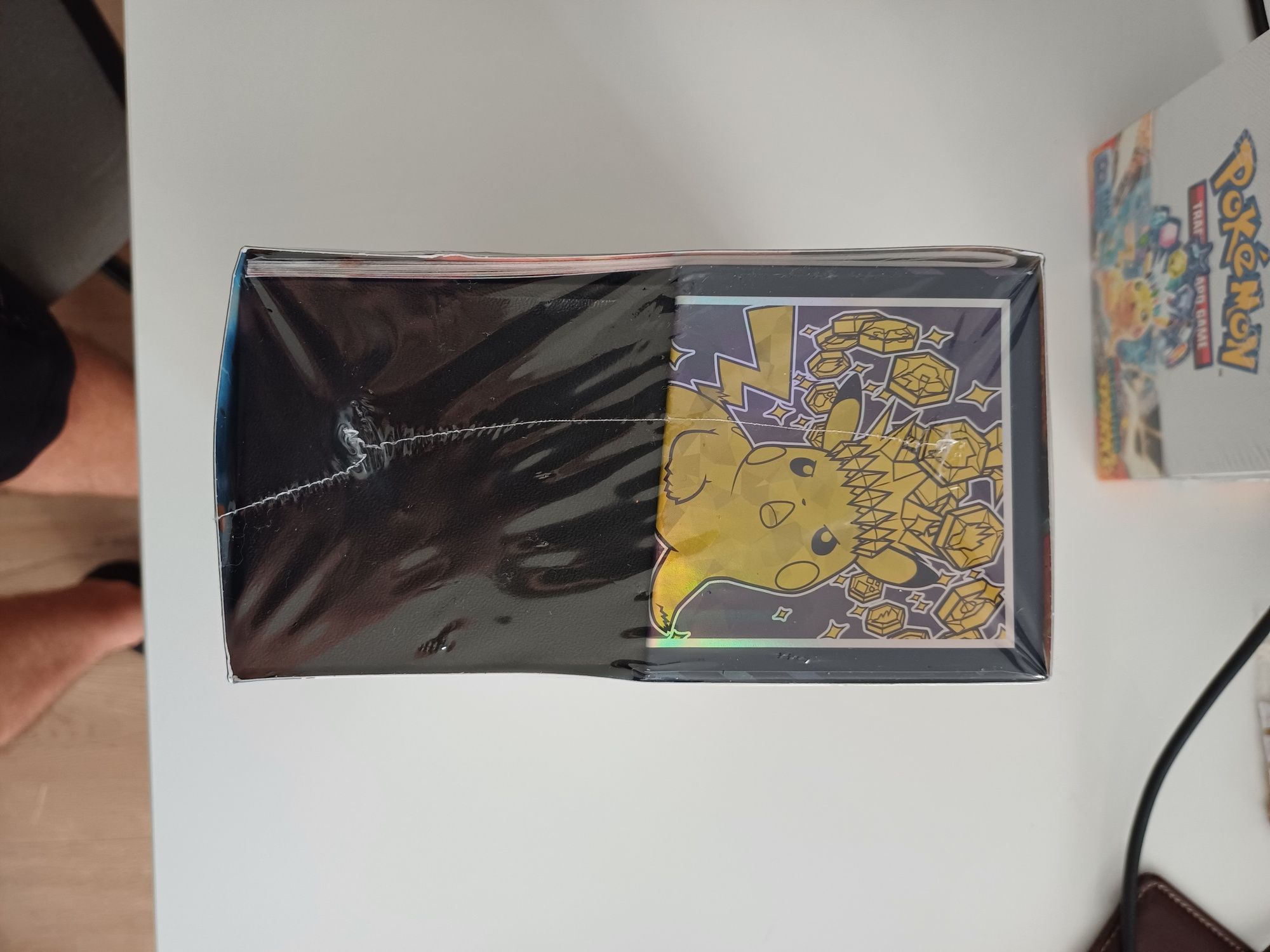 Pokemon Surging Sparkes ETB