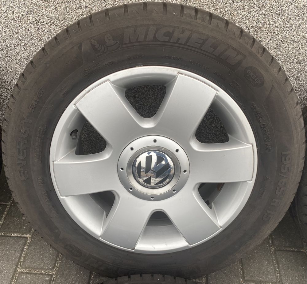 Alufelgi z oponami 195/65 R15 VW Golf V VI Caddy 2K0 Touran Jetta