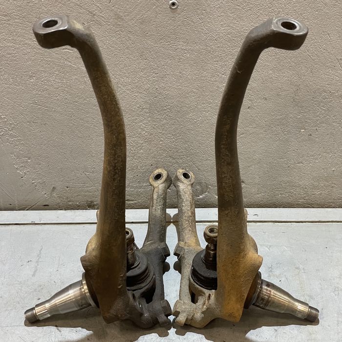 Mercedes w126 w123 w116 поворотний кулак під ABS, супорти, кожух диска