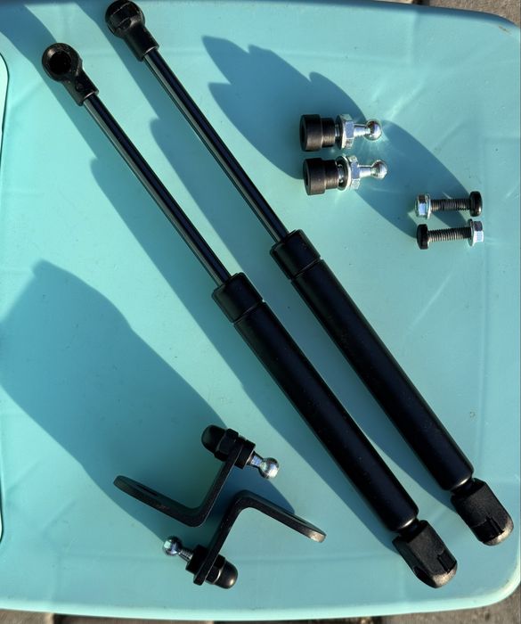 Амортизатори капота Sprinter 907,910