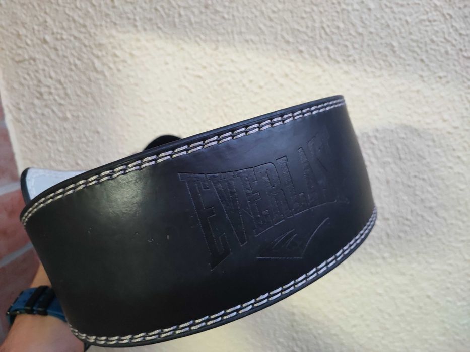 Cinto musculação em couro Everlast