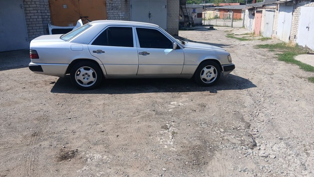 Продам Mersedes w124