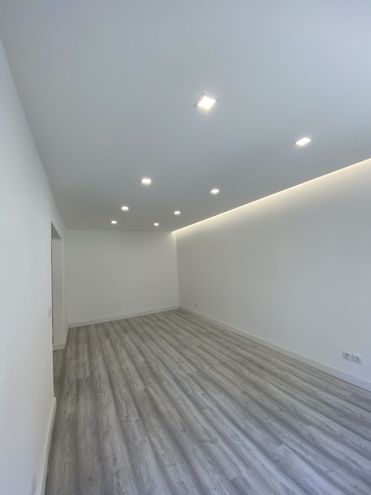 Excelente apartamento T2 com terraço Odivelas-Olival Basto