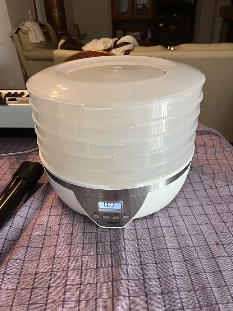 Máquina Desidratadora de Fruta SilverCrest (Lidl) – Como Nova