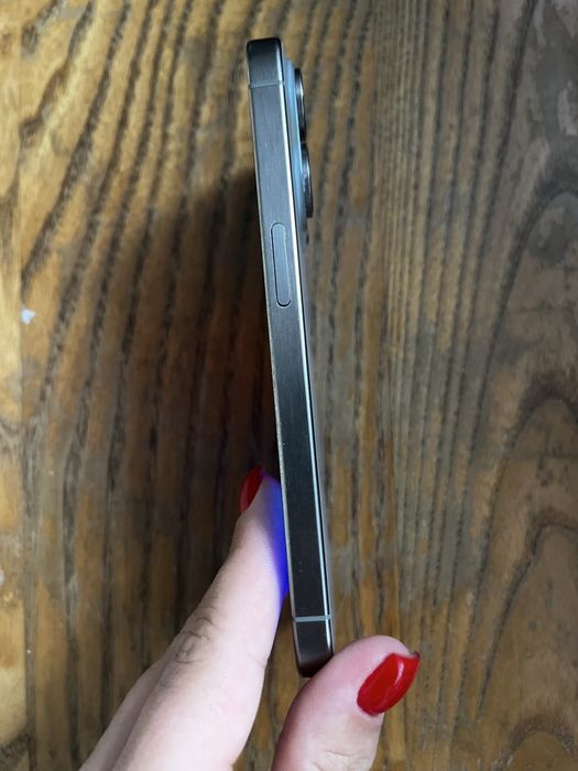 Продам iPhone 15 pro