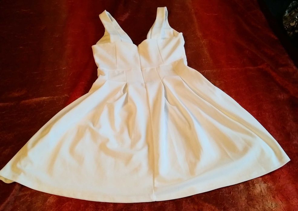 elegancka biała kremowa sukienka z haftem róże gypsy elegant