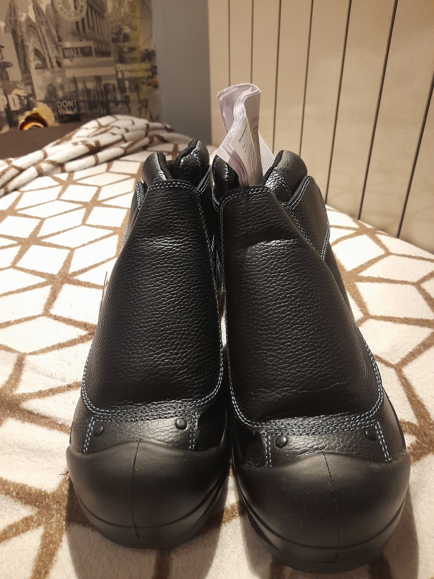 Buty robocze/ spawalnicze z blachą Hardheel r.44