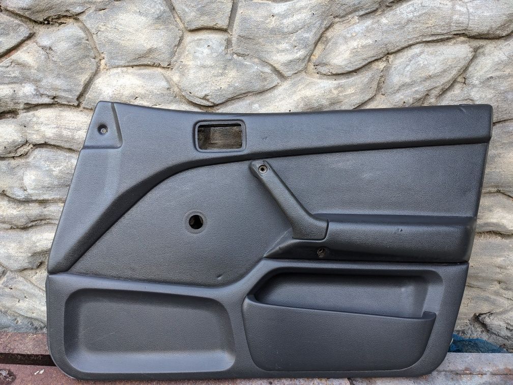Дверні Карти Mitsubishi Lancer 4 1989 1990 1991 1992 Седан