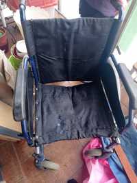 Sprzedam wózek inwalidzki do odświeżenia