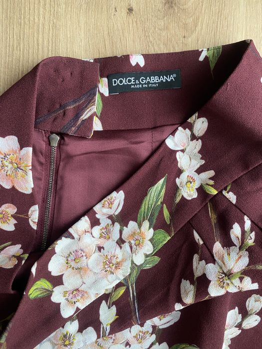 Продам спідницю Dolce Gabbana в гарному стані розмір 46