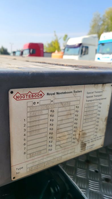 Naczepa niskopodwoziowa Nooteboom 4 osie  sprowadzona