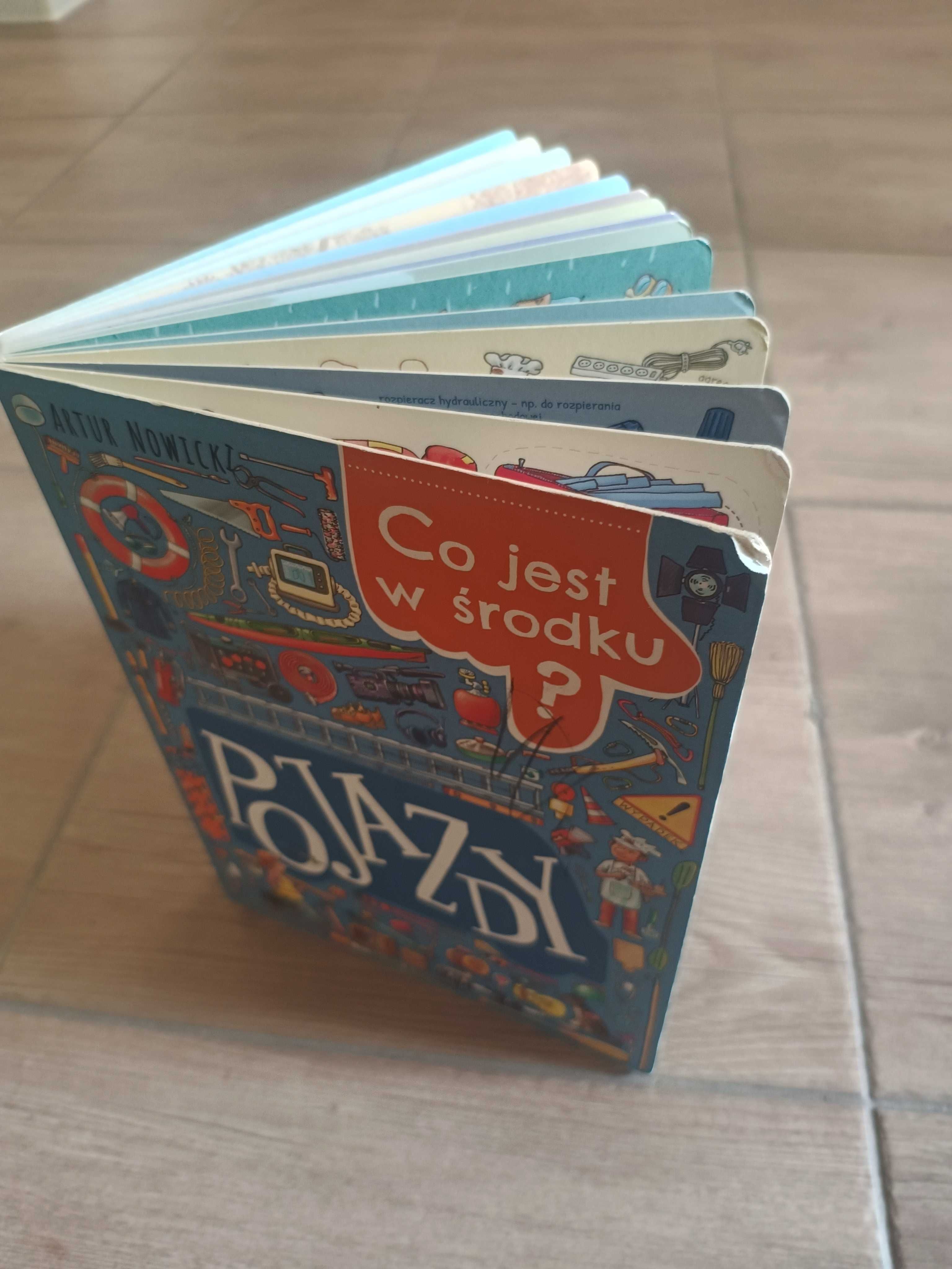 Używana książka dla dzieci "Co jest w środku? Pojazdy" Artur Nowicki
