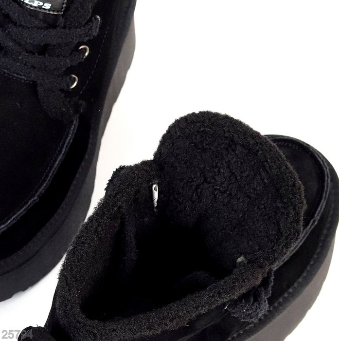 Жіночі шкіряні зимові черевики в кольорах