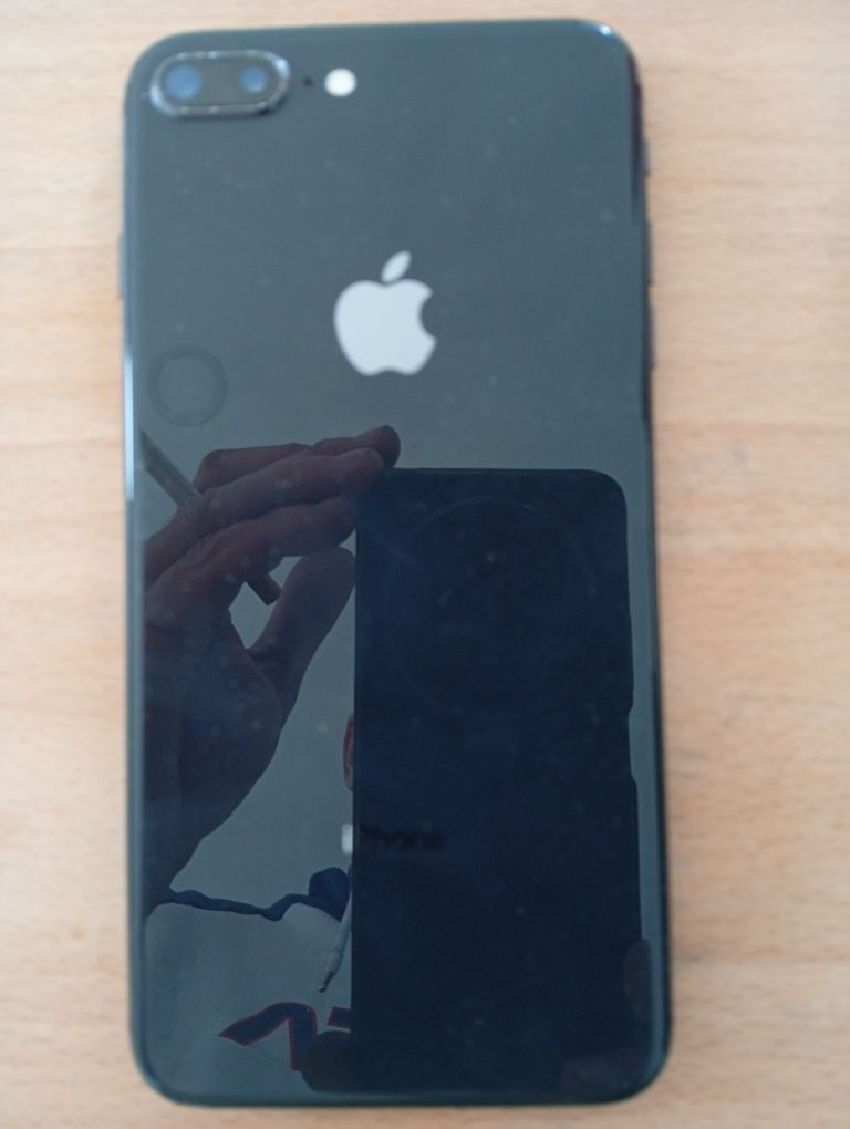 iPhone 8 Plus como novo