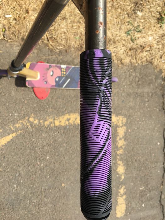 Продам трюковий самокат