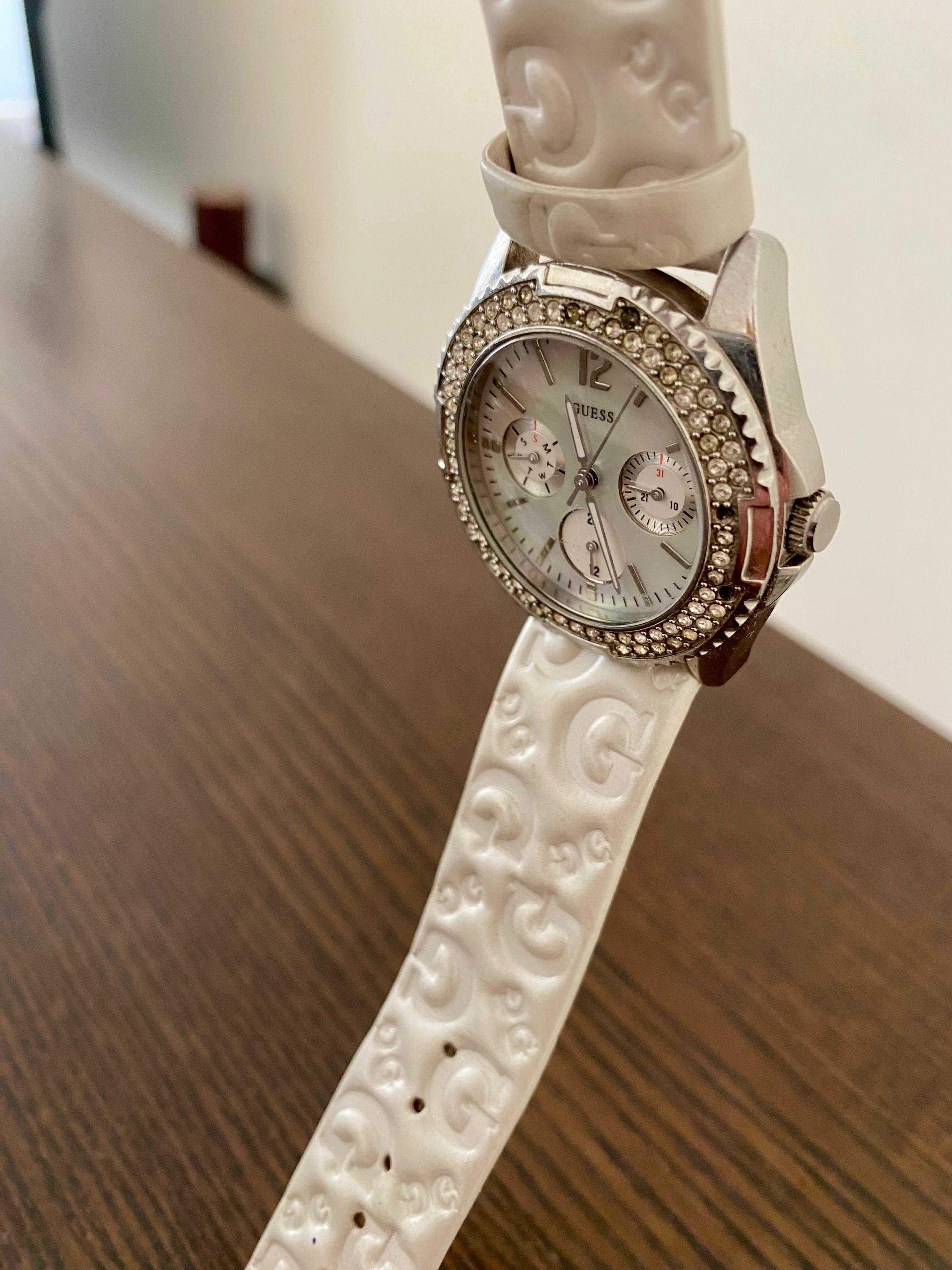 Relógio Guess Mulher Branco com Cristais Original