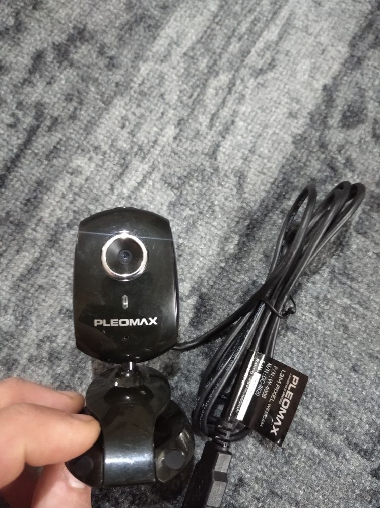 Продам Веб-камеру Pleomax W-400B