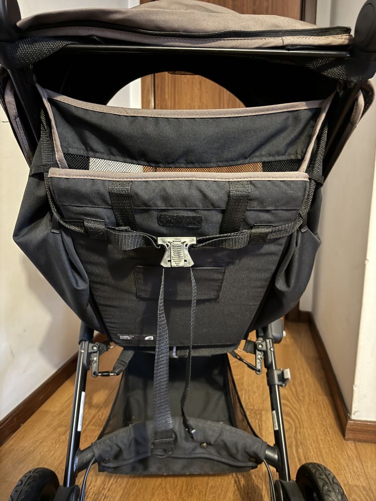 Carrinho Britax Römer B-Motion + Alcofa Azul Britax Römer