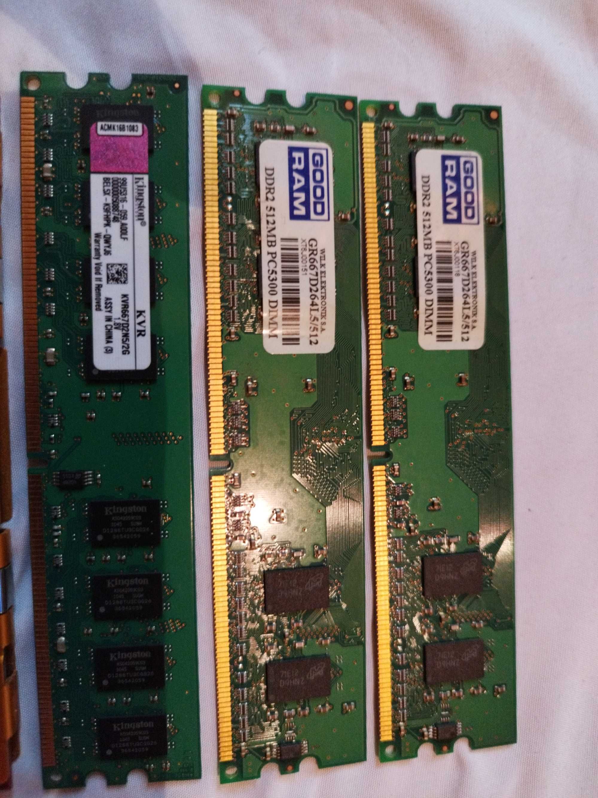 Ram DDR i DDR2 różne do PC ( 7 kości )