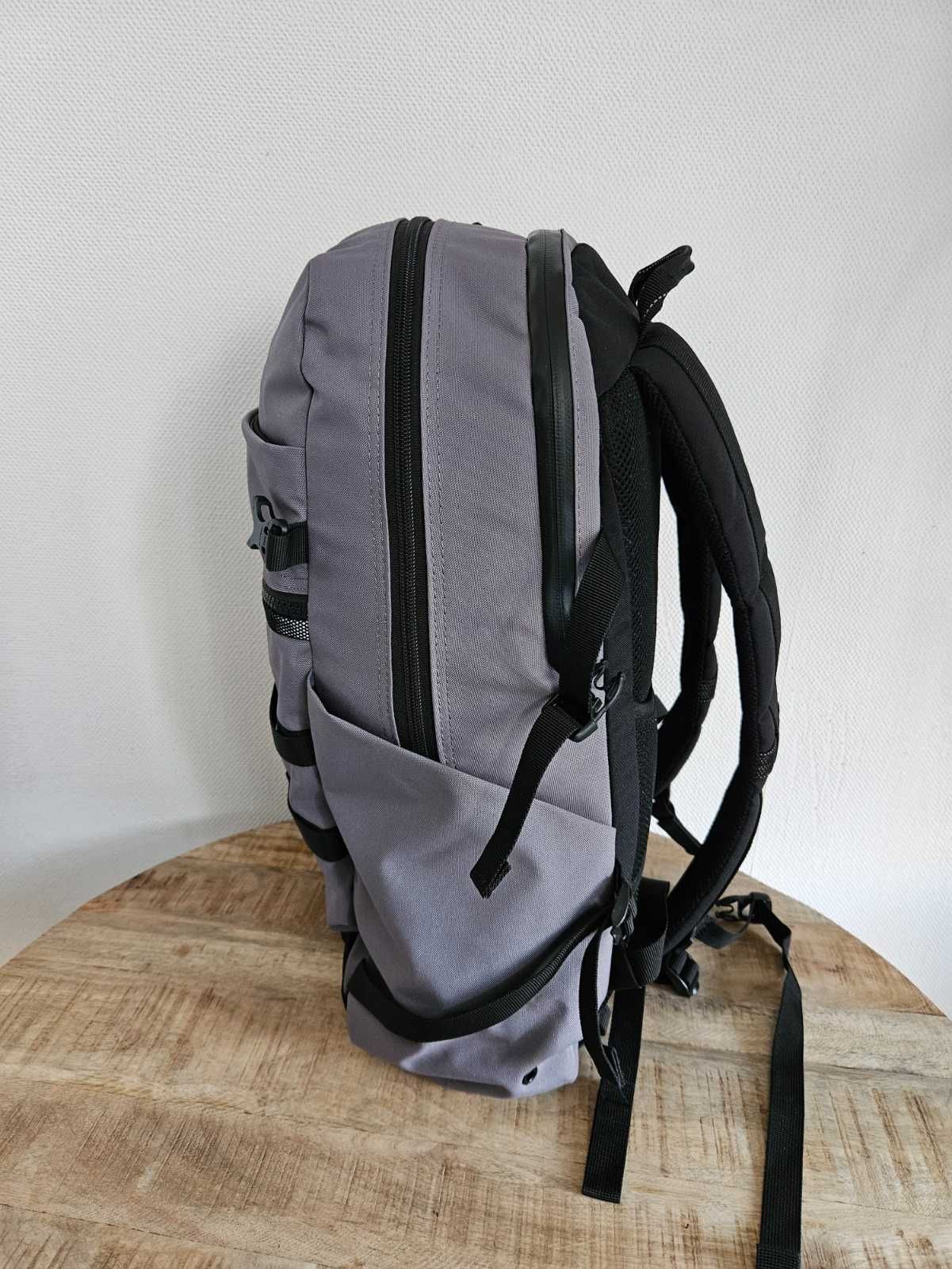 Ogio Alpha Convoy 320 Plecak miejski szary
