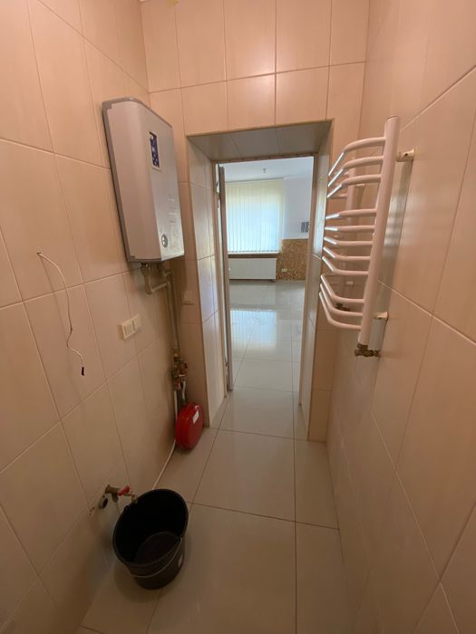 Автосервіс,станція обслуговування вантажних автомобілів