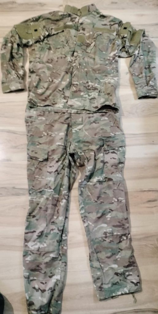 Mundur Multicam dla miłośników militariów