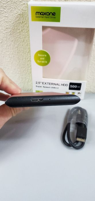 Продам внешний накопитель Maxone 500 GB