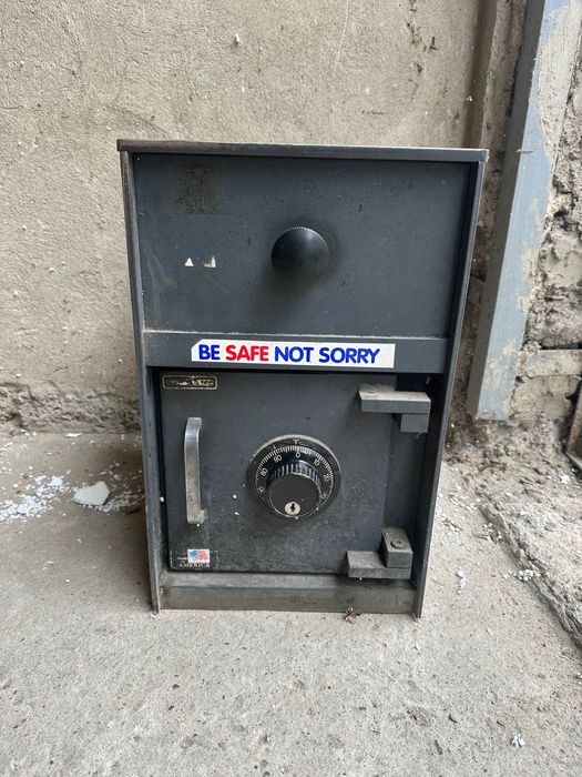 Сейф Gardall з механічним кодовим замком