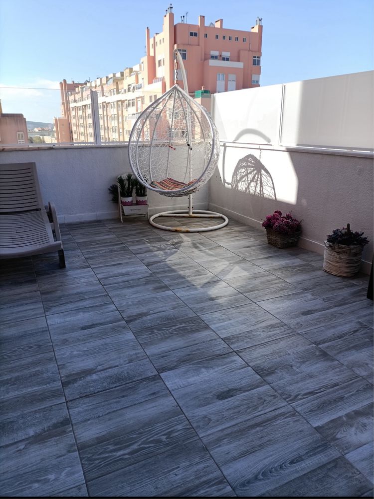 Apartamento t2 suite, com terraço louge  e um lugar parqueamento
