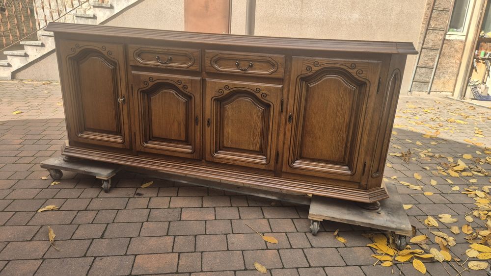 Piękna Komoda dębowa