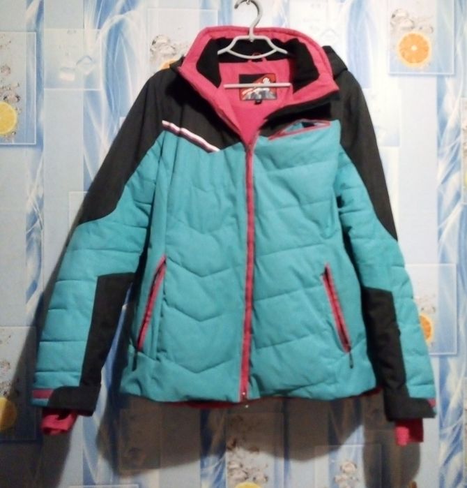 Продам женские куртки и пальто-36,38,40,42,46,48, р-ров