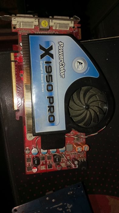 ATI Radeon X1950 PRO с 512 МБ памяти GDDR3.