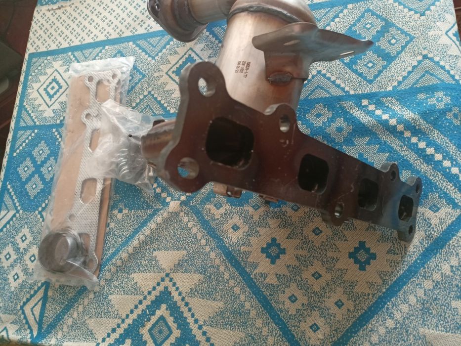 Каталізатор jeep patriot /compass. Випускний коллектор. Катализатор.