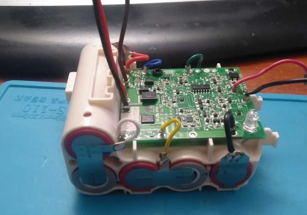 Аккумулятор шуруповерта перепаковка  электроинструмента 12V 2500 Мап