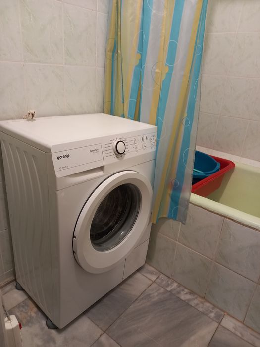 Сдам гарну двокімнатну квартиру по вул.Довженка для сім'ї.