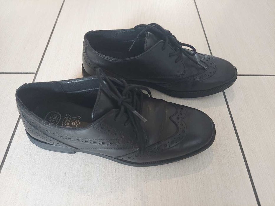 SMYK Buty do garnituru KOMUNIA ŚWIĘTA rozmiar 33 okazja