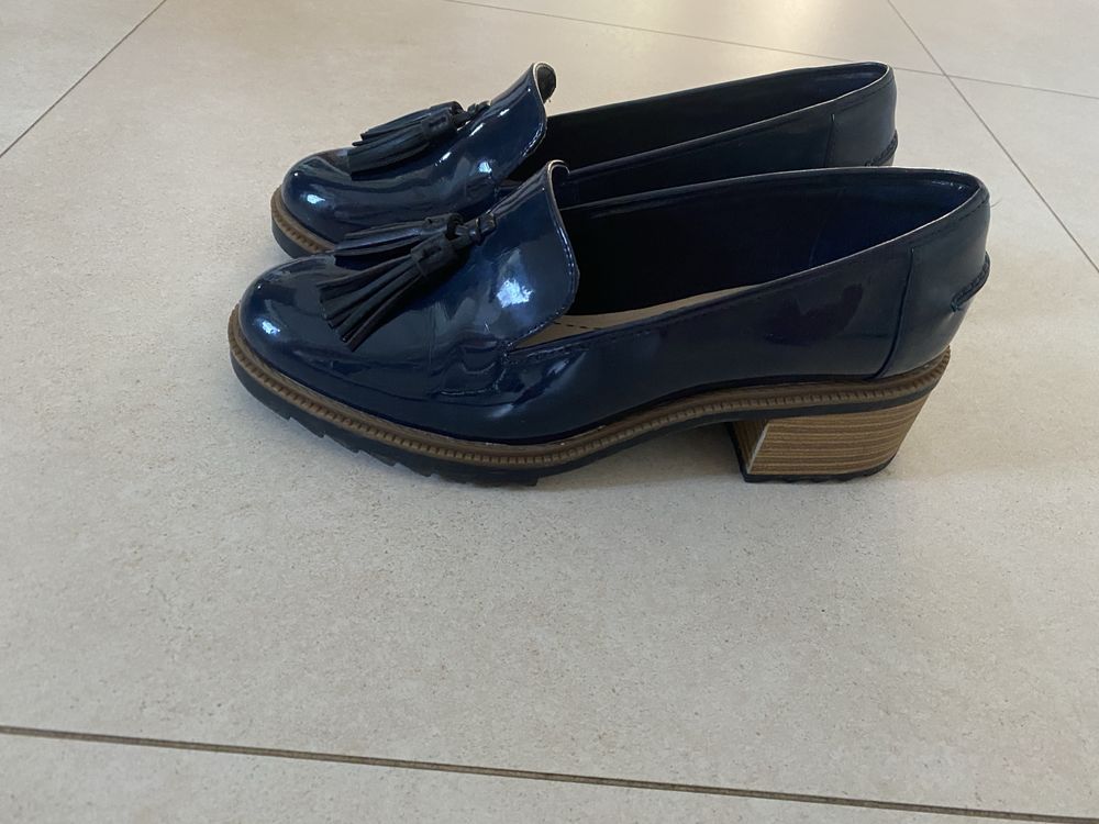 Półbuty Clarks granatowe, lakierowane, skóra, rozm. 40
