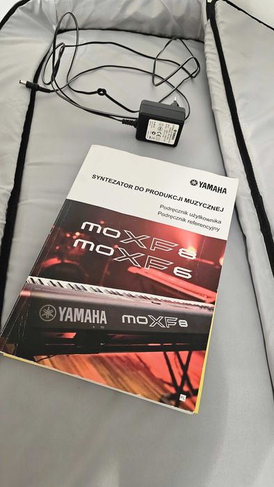 YAMAHA MOXF6 +karta flash + dedykowany pokrowiec