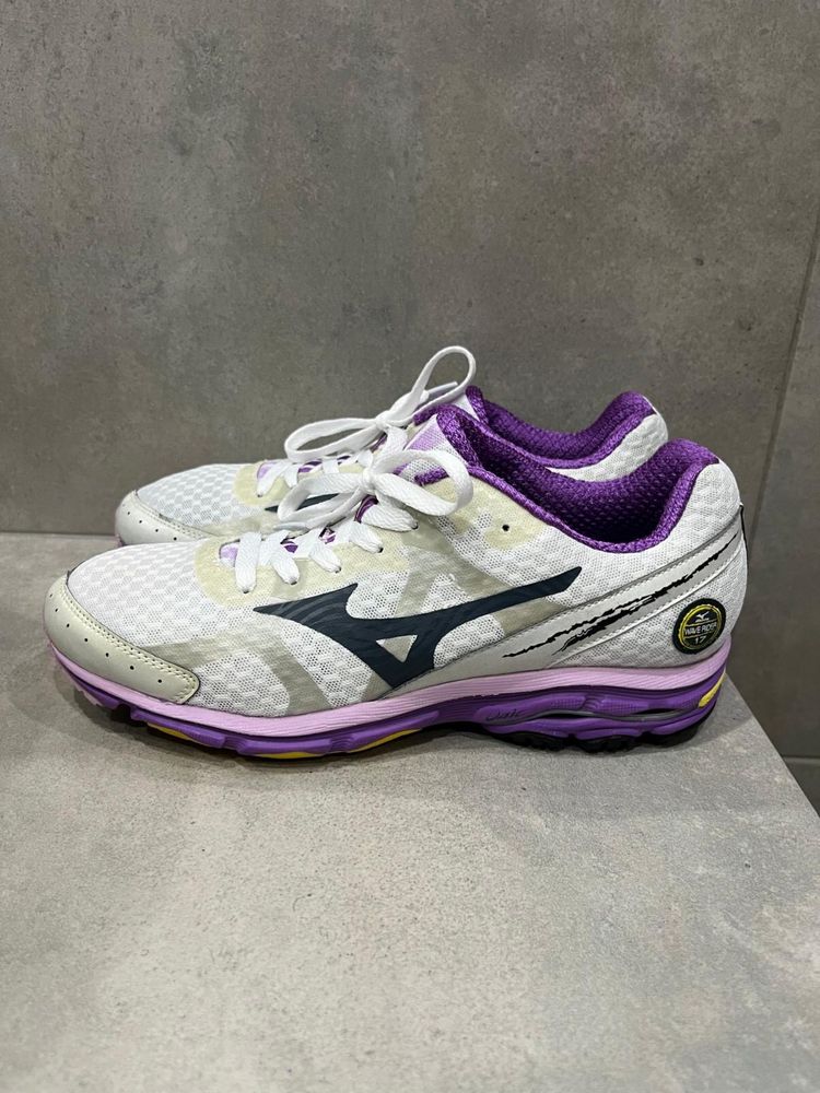 Buty Mizuno Wave Rider 17 rozmiar 40,5.