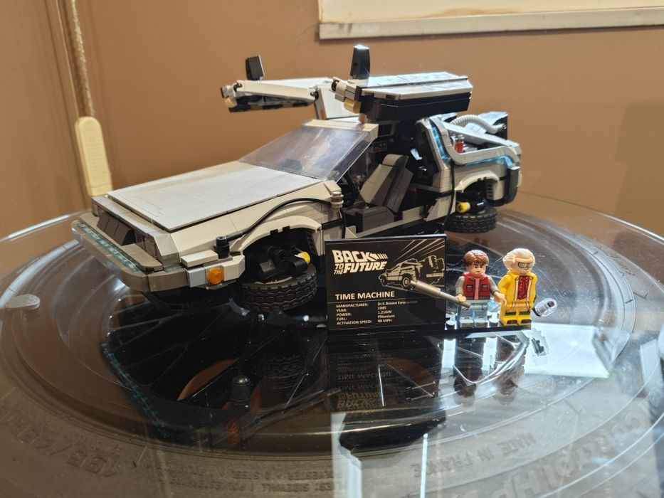 Собранные машинки lego technics delorean, defender, McLaren