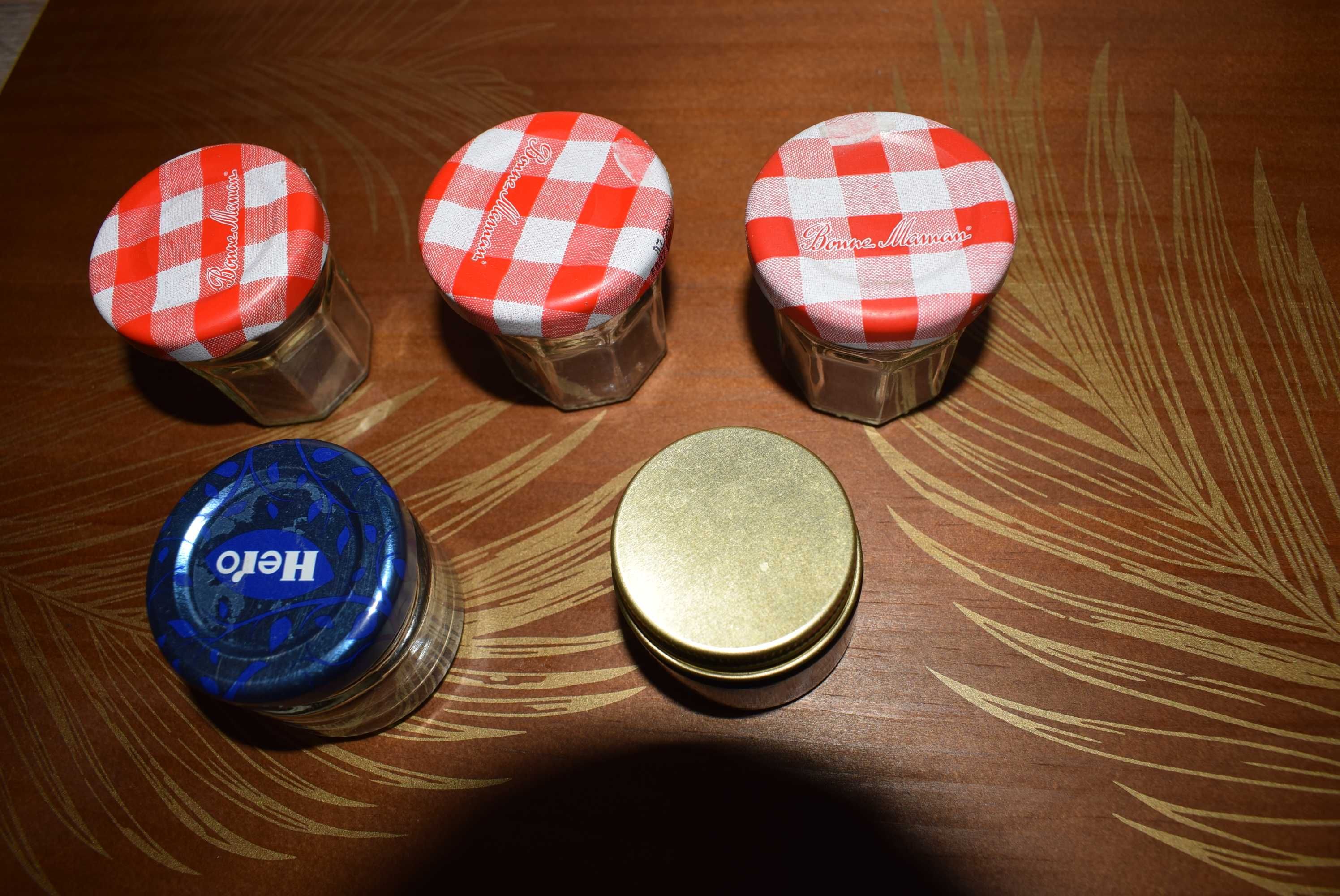 5 małych słoiczków pojemności 20 ml. w jednej niskiej cenie