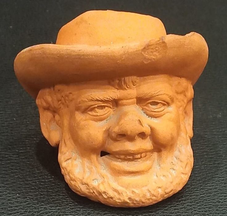 Paliteiro "cabeça de Zé Povinho"