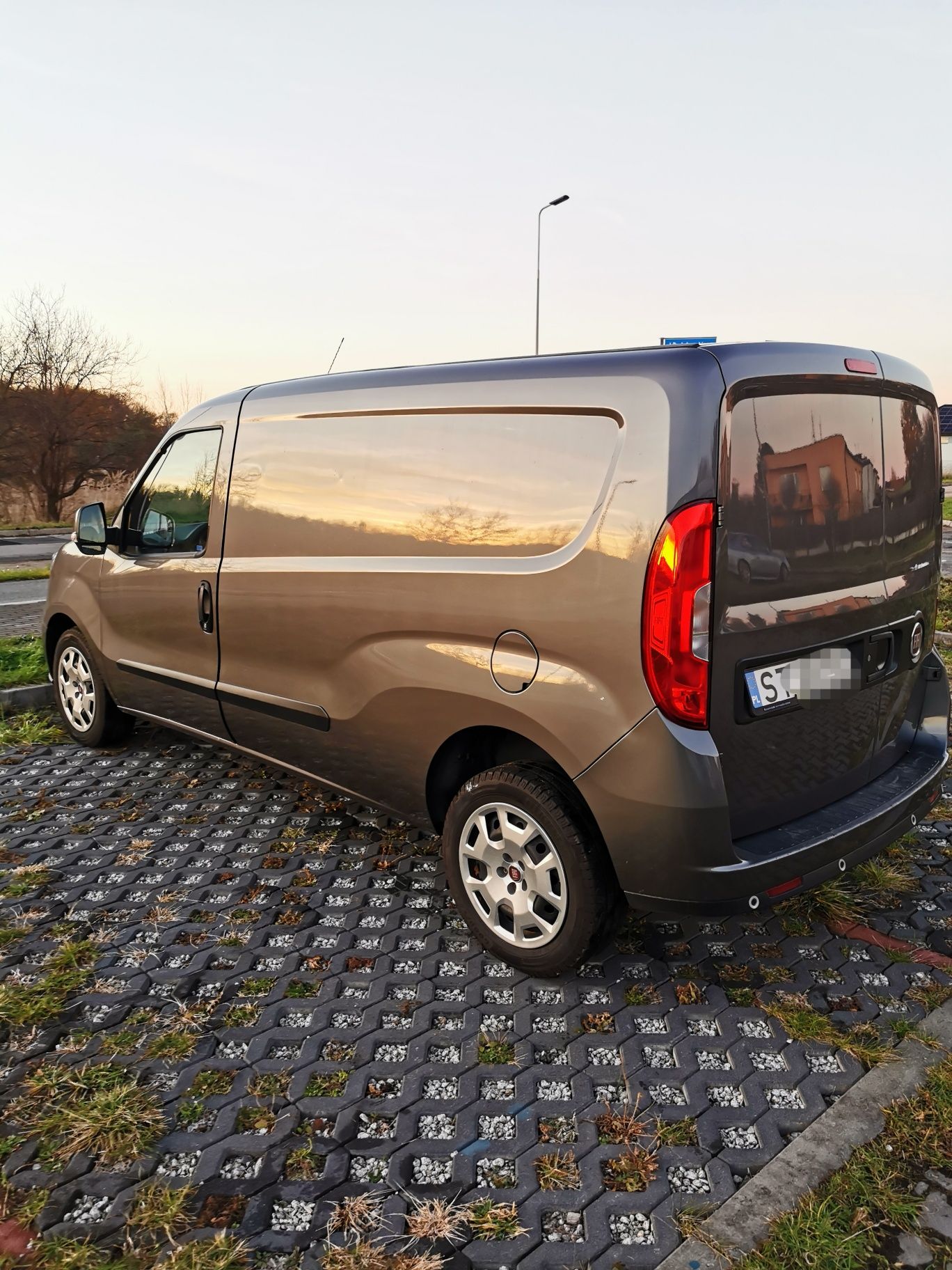 Sprzedam samochód Fiat Doblo maxi