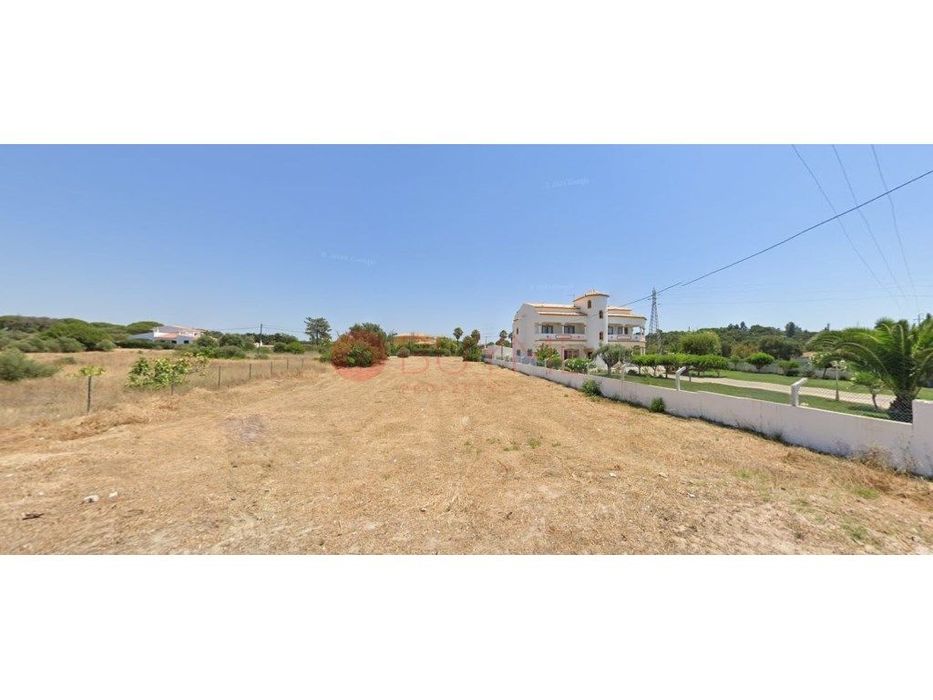 Excelente terreno Rústico em Quarteira