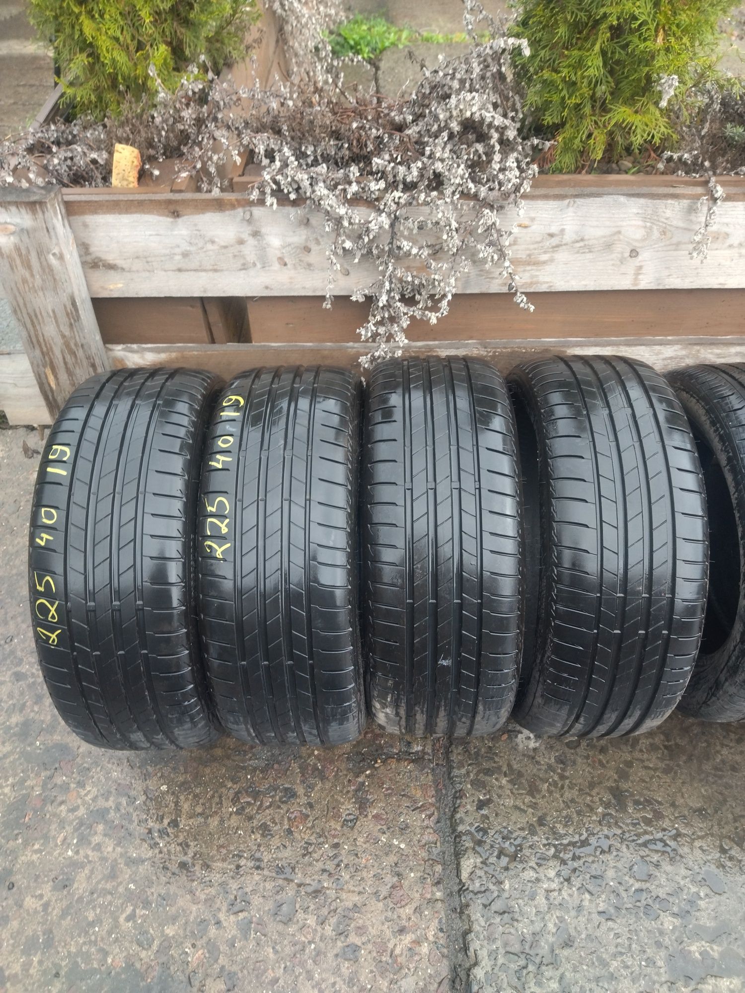 Шини 225/40 R19 Bridgestone Turanza T005