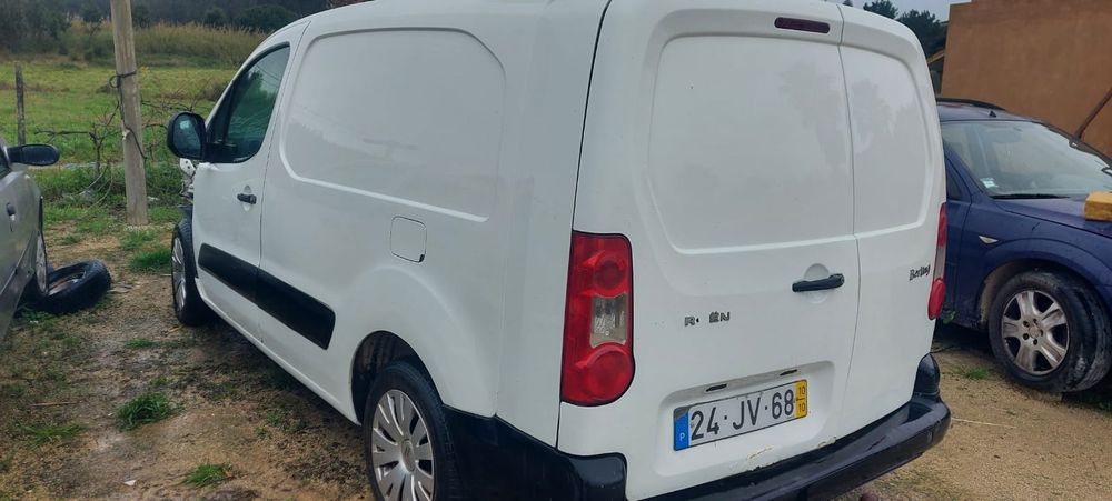 Vendo carrinhas sem documentos  para peças