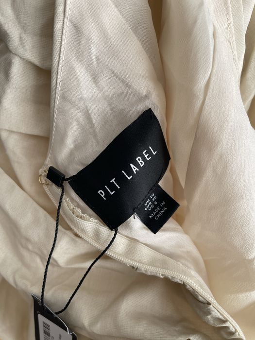 Бежева сукня Prettylittlething PLT Label з пишною спідницею розмір М