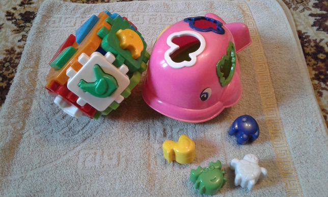 Развивающая игрушка сортер(логика, моторика) 2шт+кубики