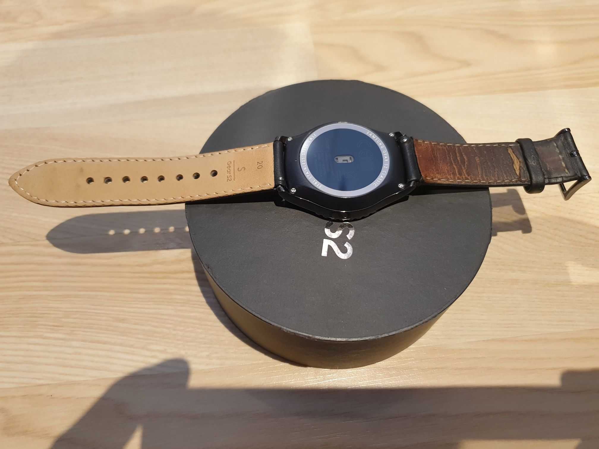 Samsung Gear S2 Classic SM-R732 42mm czarny Komplet